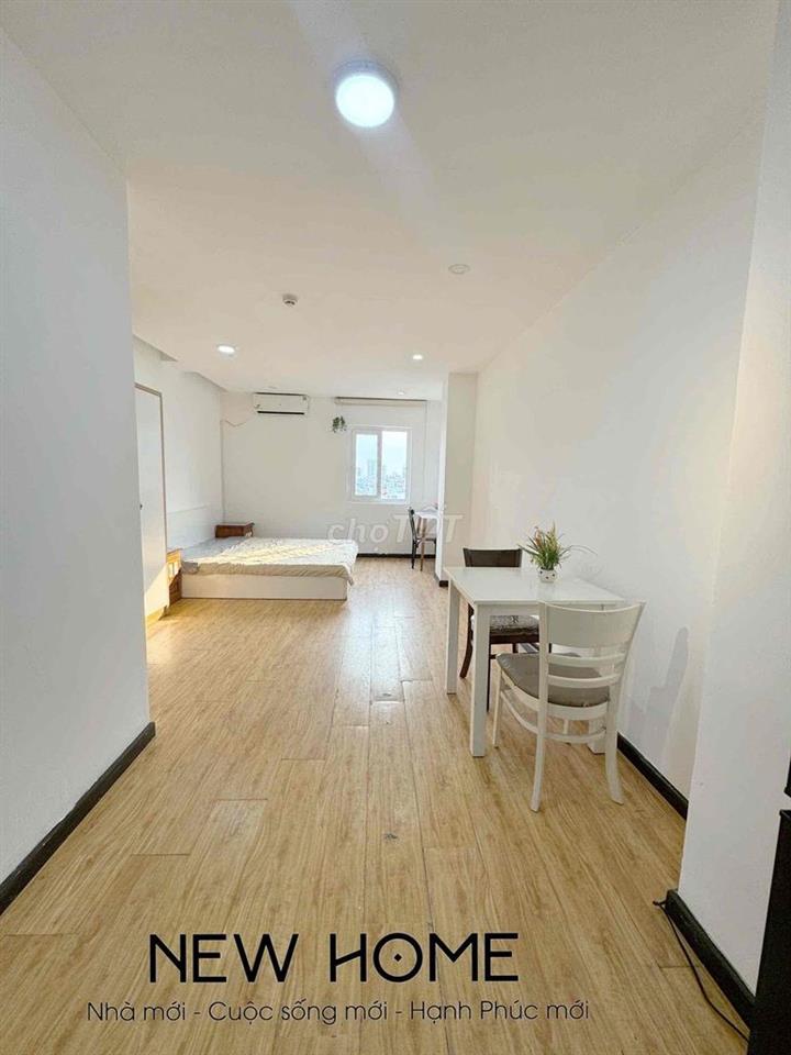 STUDIO CỬA SỔ TRỜI TO GẦN TRUNG TÂM PHÚ NHUẬN-Q3