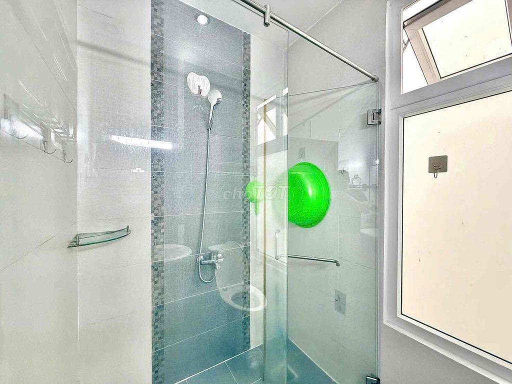 PHÒNG RỘNG BAN CÔNG MÁY GIẶT XANH NGÁT