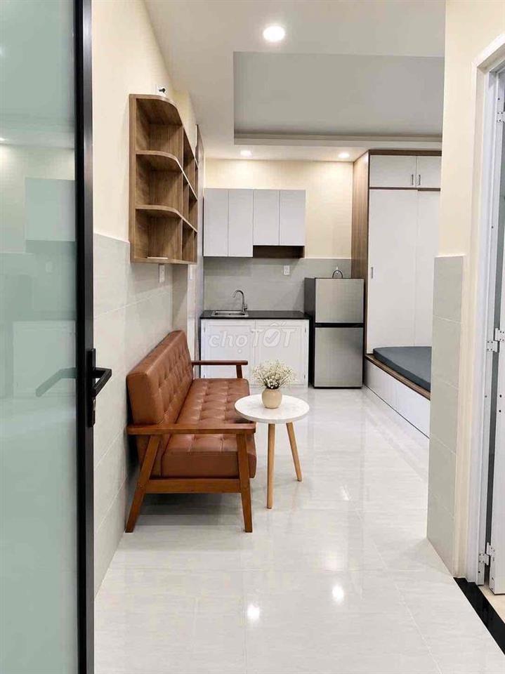 STUDIO BAN CÔNG NGAY CẦU THỊ NGHÈ, GIÁP Q1