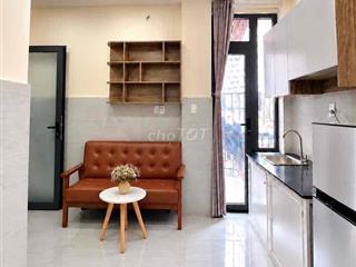 STUDIO BAN CÔNG NGAY CẦU THỊ NGHÈ, GIÁP Q1