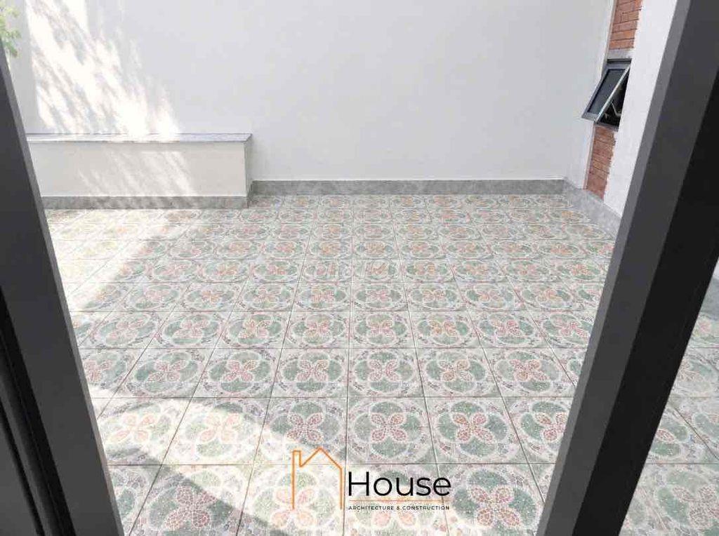 STUDIO BAN CÔNG SIÊU RỘNG GẦN HUTECH
