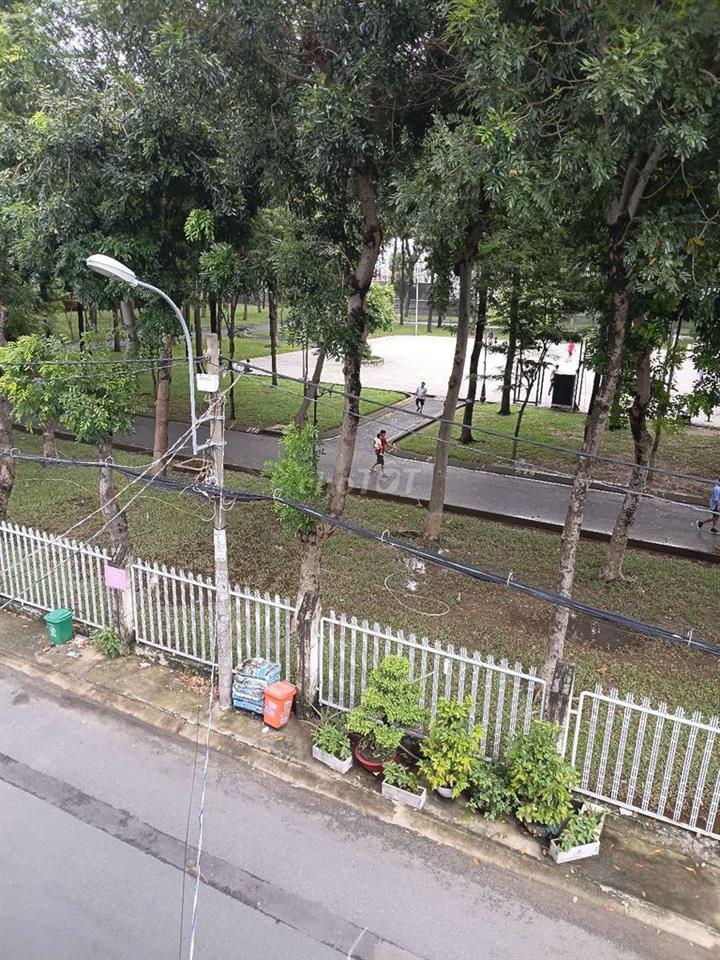 Nhà đường Lê văn thọ lộ giới 10m xe hơi đậu vô tư