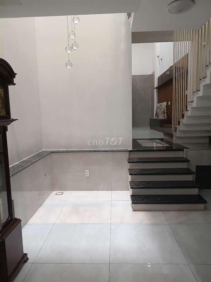 Nhà đường Lê văn thọ lộ giới 10m xe hơi đậu vô tư