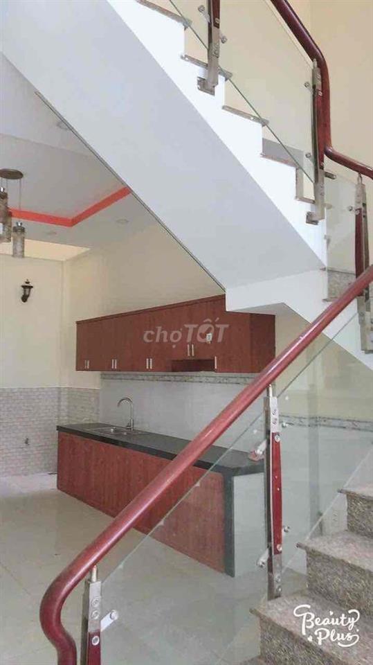 Mình có nhà nguyên căn mặt tiền đường số 40,