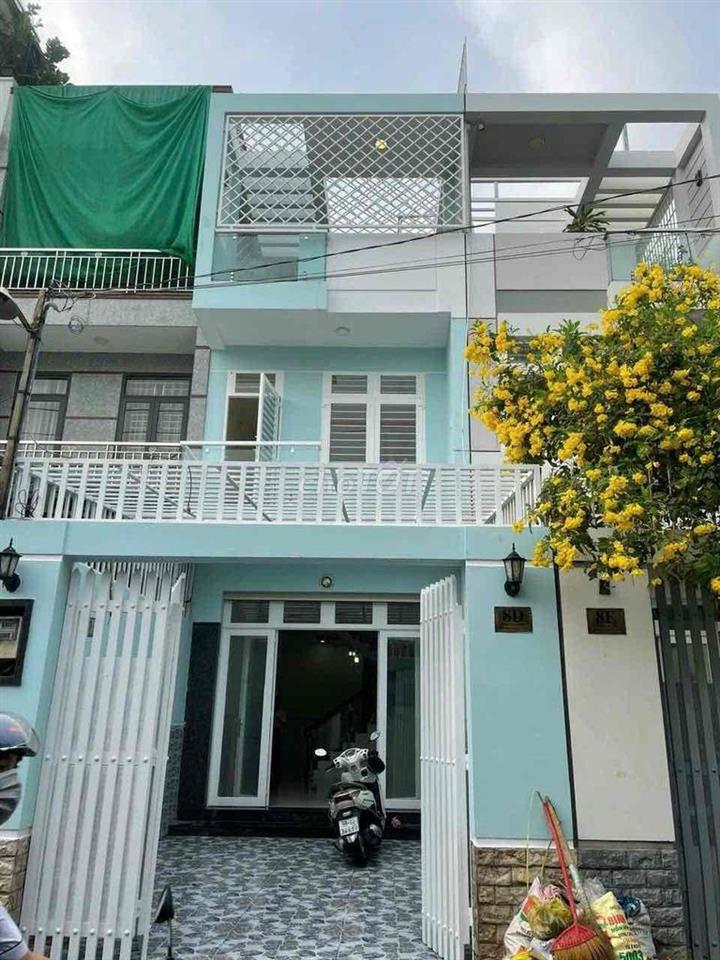 Mình có nhà nguyên căn mặt tiền đường số 40,