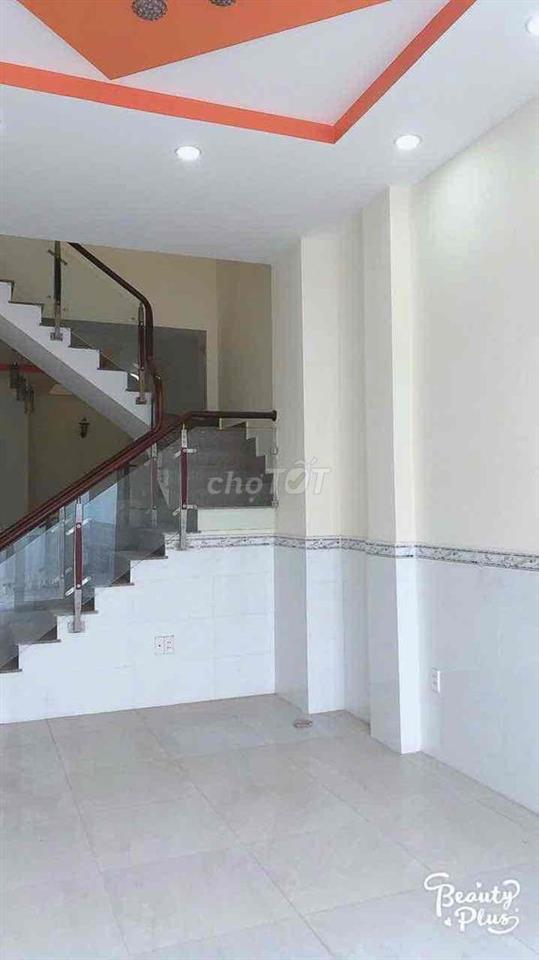 Mình có nhà nguyên căn mặt tiền đường số 40,