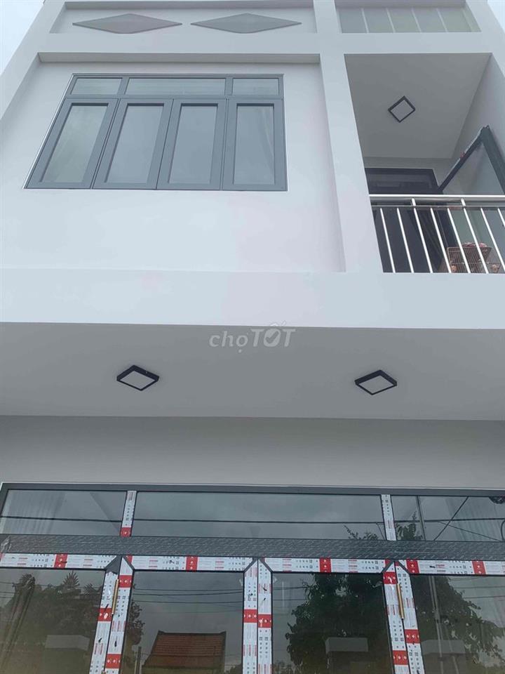 cho thuê nhà 2 tầng . 3 phòng ngủ 2 wc công năng đầy đủ