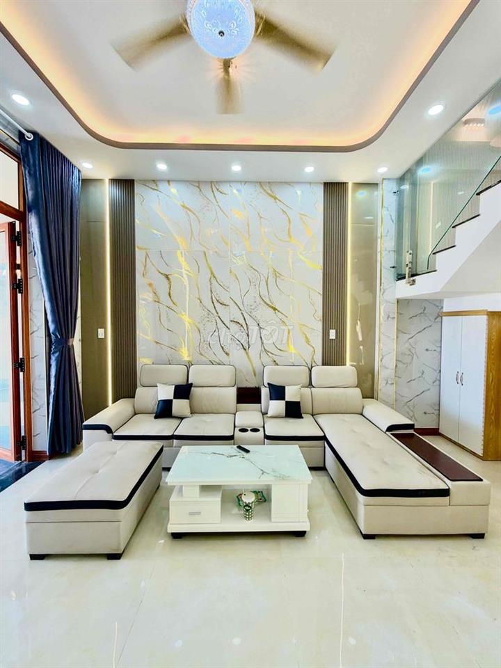 Bán Nhà 207m2 ,4 PN & 3 WC Tỉnh Lộ 824 - Long An sổ hồng riêng  CCg