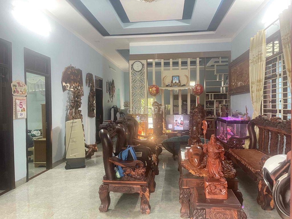 Nhà mái thái đẹp