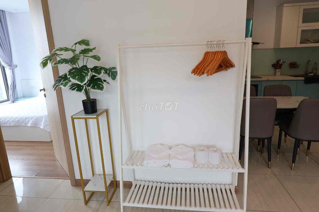 Bán chung cư 2N2wc sẵn sổ đỏ chính chủ toà B Greenbay 30 tầng