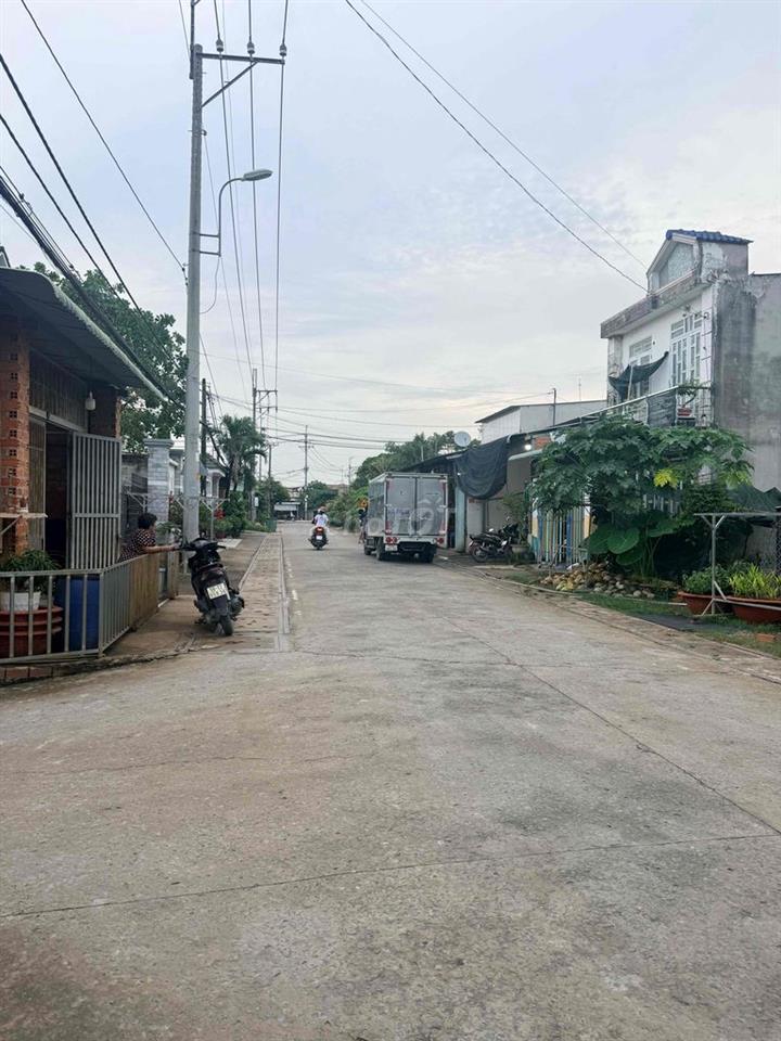 cần bán nhà củ chi 2 mặt tiền