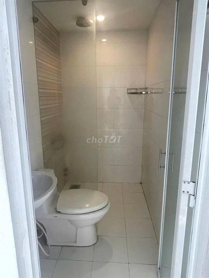 Nhà riêng 1 sẹt Huỳnh Văn Bánh 2PN (99.7m2) Sẵn nội thất, giá 14 tr/th