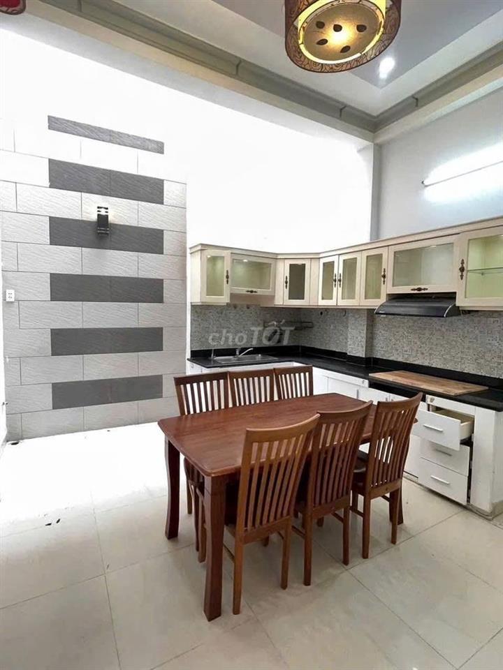 Nhà riêng 1 sẹt Huỳnh Văn Bánh 2PN (99.7m2) Sẵn nội thất, giá 14 tr/th