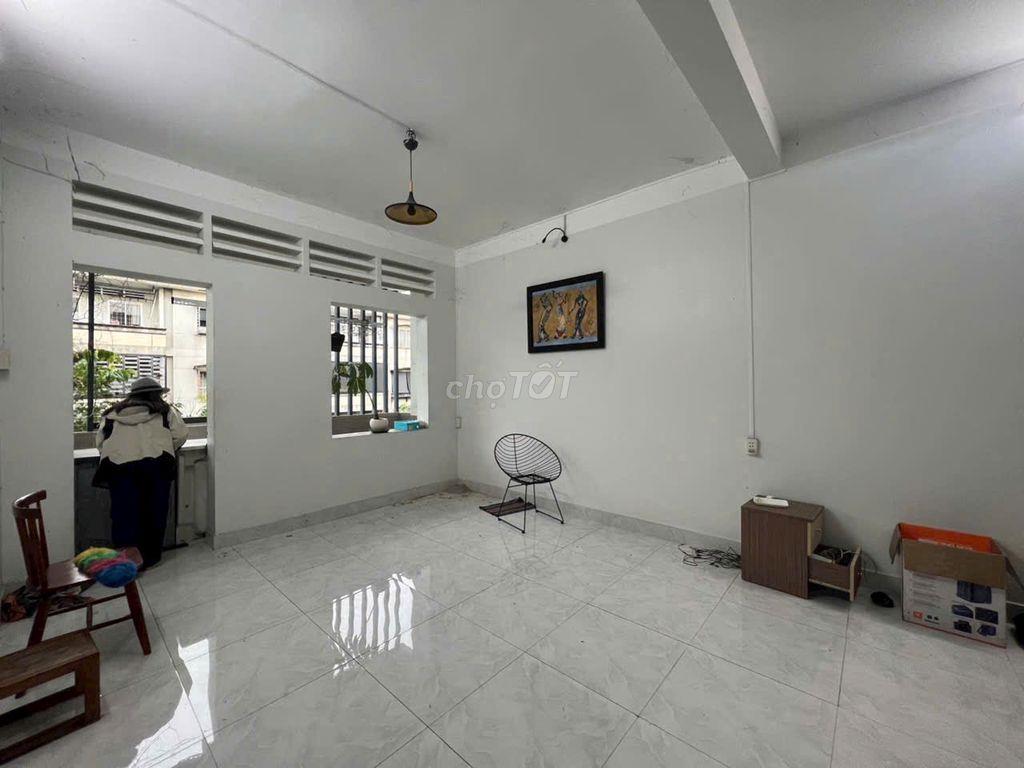 C/c  Trần Quốc Thảo- 1p ngủ 53m2, giá 9tr/tháng