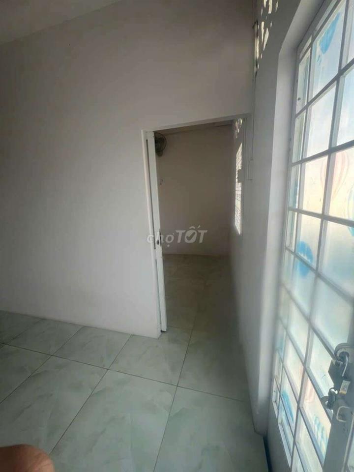 nhà cho thuê chính chủ đốii diện siêu thị gigamai