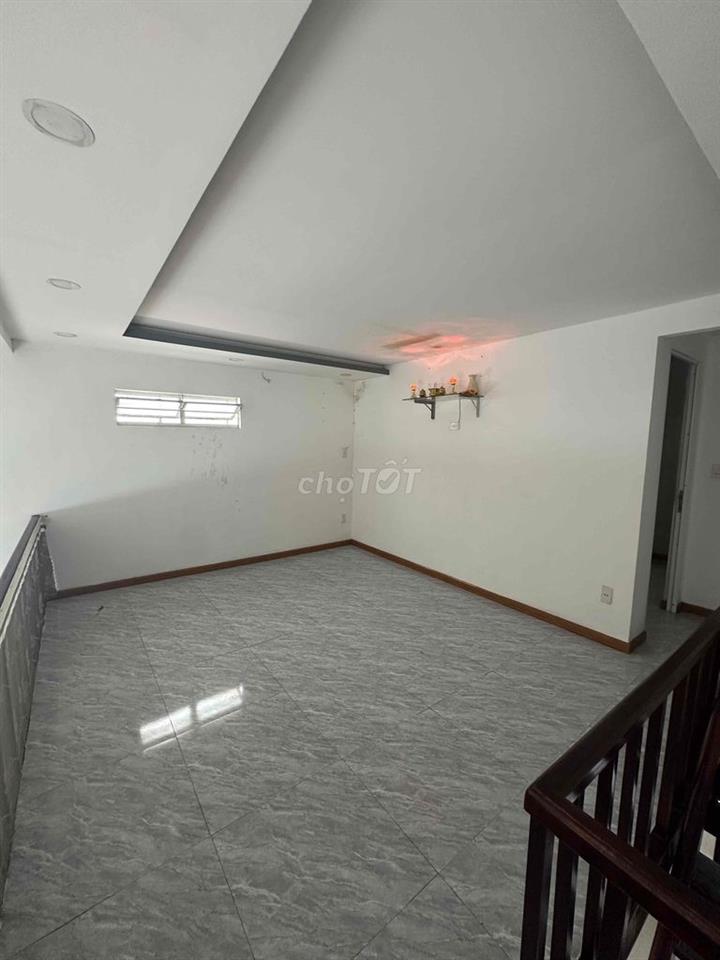 Nhà 2 tầng Hùng Vương, ĐN