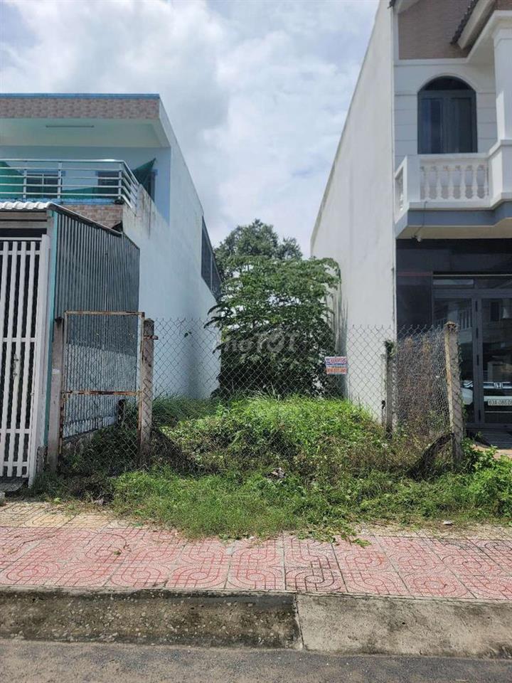 Mặt tiền đường phùng há khu đô thị gần trường chuyên tiền giang cũ