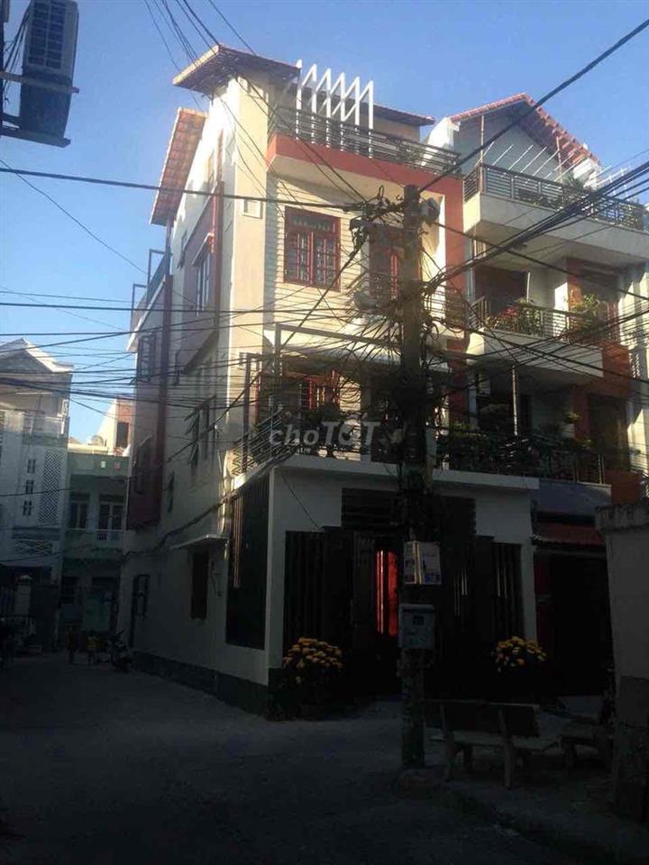 bán nhà 3 mặt tiền hẻm lớn xe hơi tránh nhau cách Nguyễn kiệm 20m