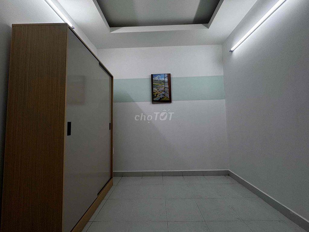 Căn Hộ Dịch Vụ Gần Cầu Nguyễn Văn Cừ Giáp Q5 và Q1