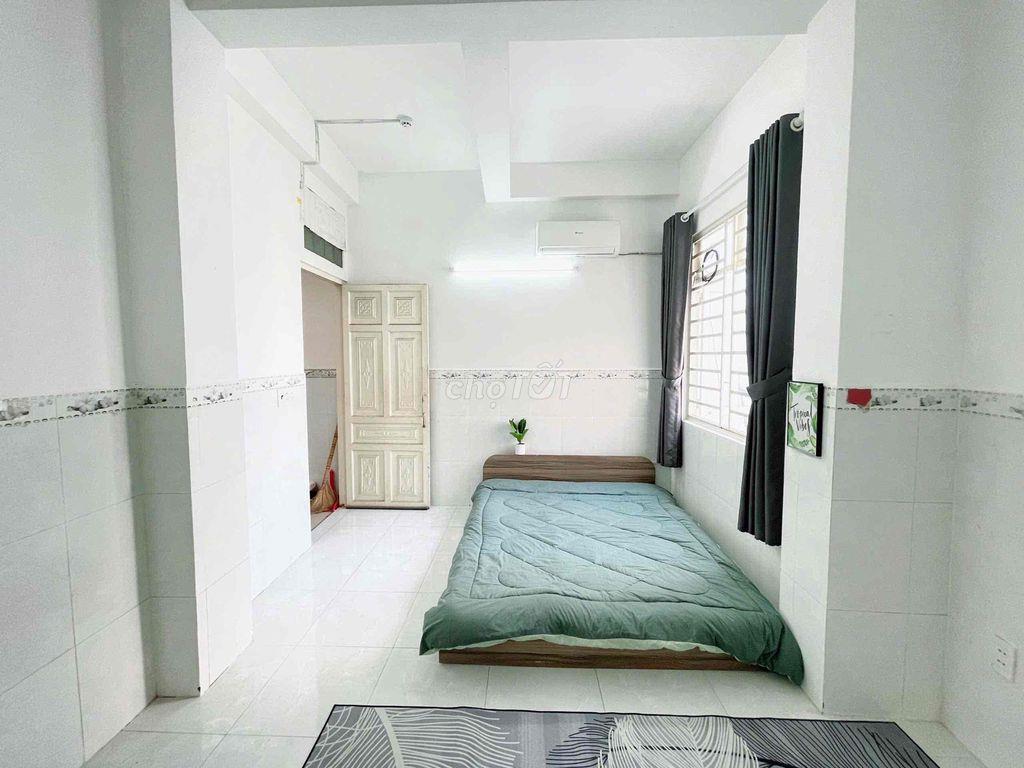 Studio Nội Thất Đầy Đủ 25m2 Gần Vòng Xoay Phú Lâm Q6