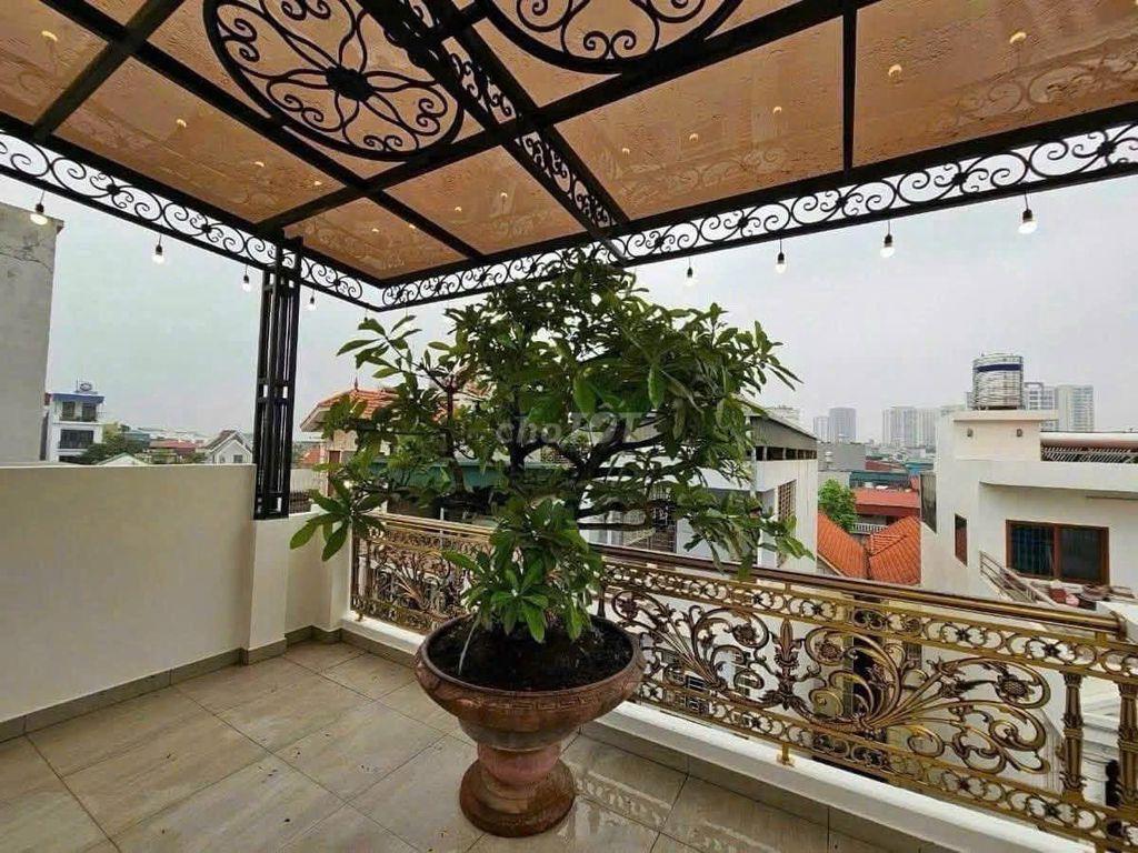 Nhà VIP Khu Gia Thuong - phố Nguyễn Văn Cừ - quá đẹp - 21 tỷ
