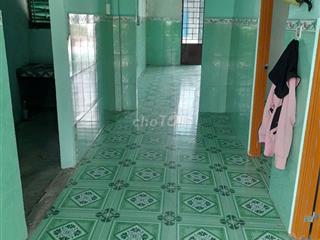 Bán đất 223 m2 có nhà cấp 4 đang cho thuê. Bến Lức Long An (Tây Ninh)