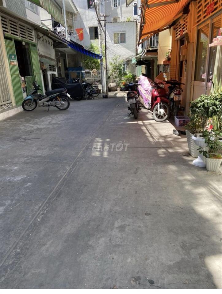 Nhà nhỏ xinh hẻm Phạm Văn Chí Q6 1tỷ8