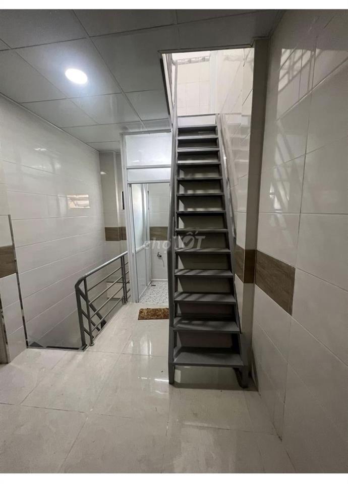 Nhà nhỏ xinh hẻm Phạm Văn Chí Q6 1tỷ8