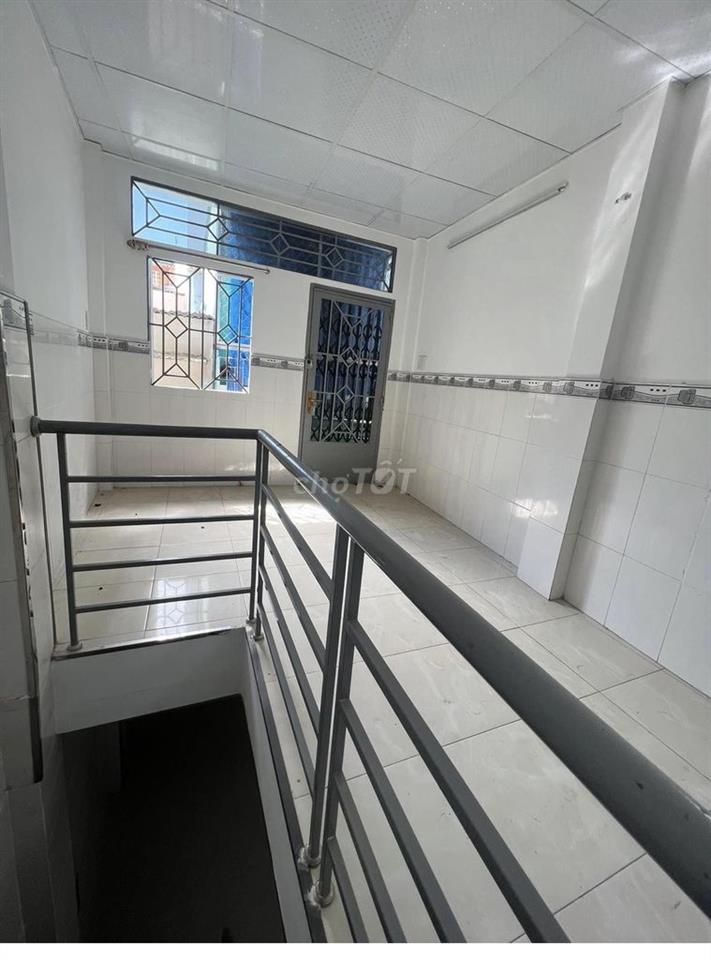Nhà nhỏ xinh hẻm Phạm Văn Chí Q6 1tỷ8