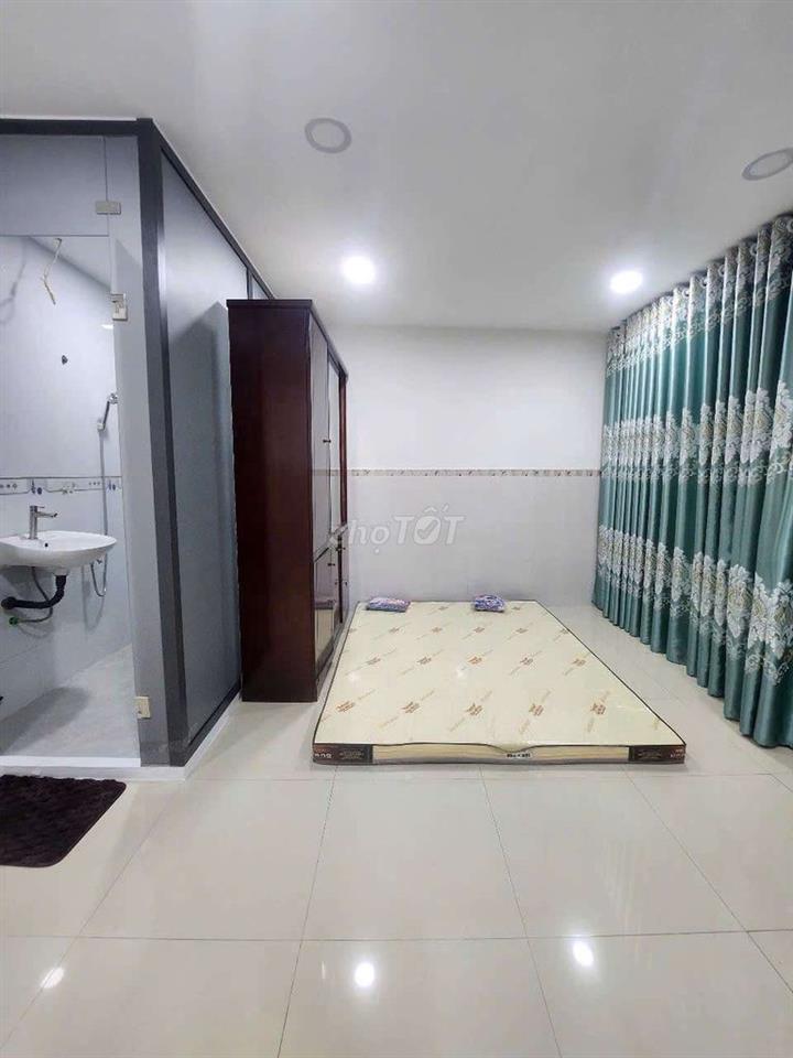 PHÒNG MỚI SIÊU THOÁNG SẠCH SẼ - GẦN UFM TDTU LOTTE RMIT QUẬN 8 QUẬN 5