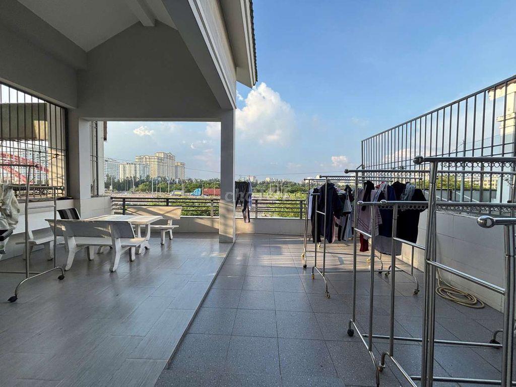 PHÒNG FULL NT ĐỐI DIỆN RMIT GẦN TDT LOTTE 