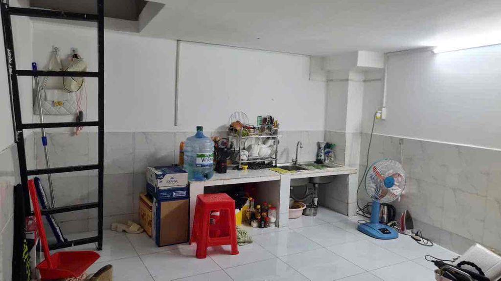 cần phòng ib mình nhé
