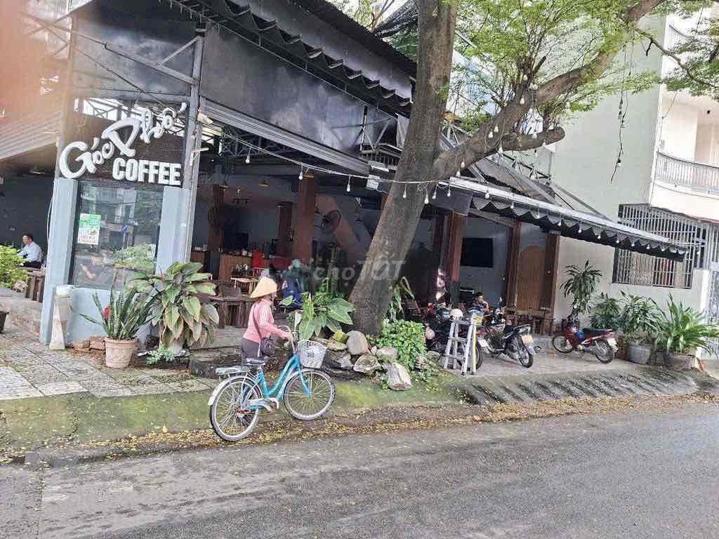 góc 2 mặt tiền ngang 15m dài 15m