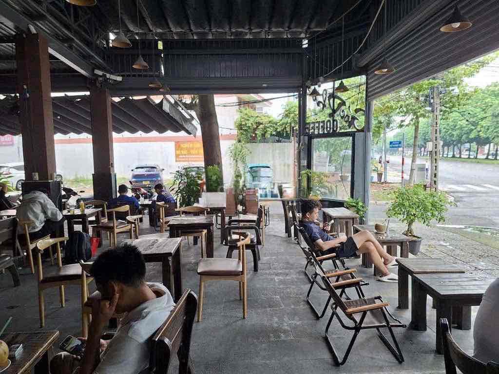 góc 2 mặt tiền ngang 15m dài 15m