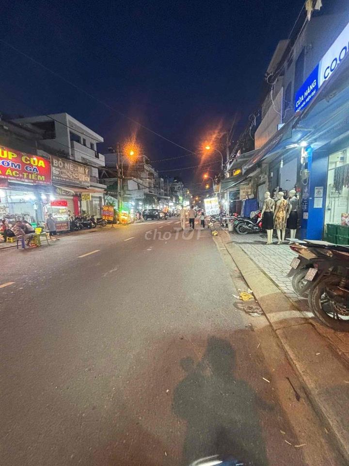 Siêu rẻ 29 Triệu mặt tiền lý chiêu hoàng Q6 Nhà gốc ngang 8m dài 30m
