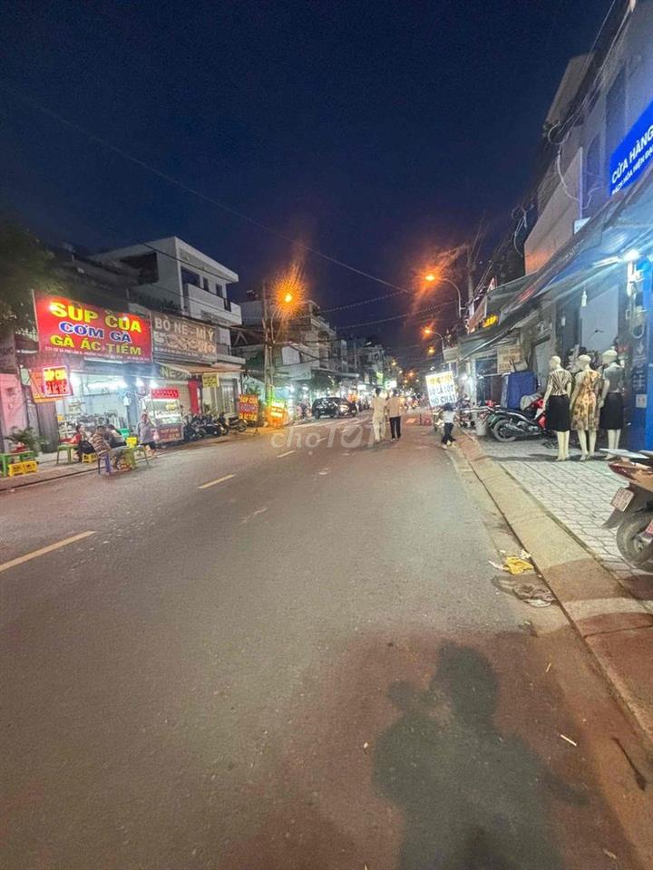 Siêu rẻ 29 Triệu mặt tiền lý chiêu hoàng Q6 Nhà gốc ngang 8m dài 30m