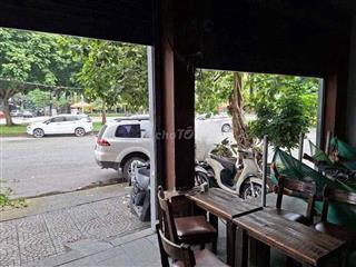 trước nhà 4m cách 20m ra 3/2 ngang 7m5 dài 15m trệt lầu