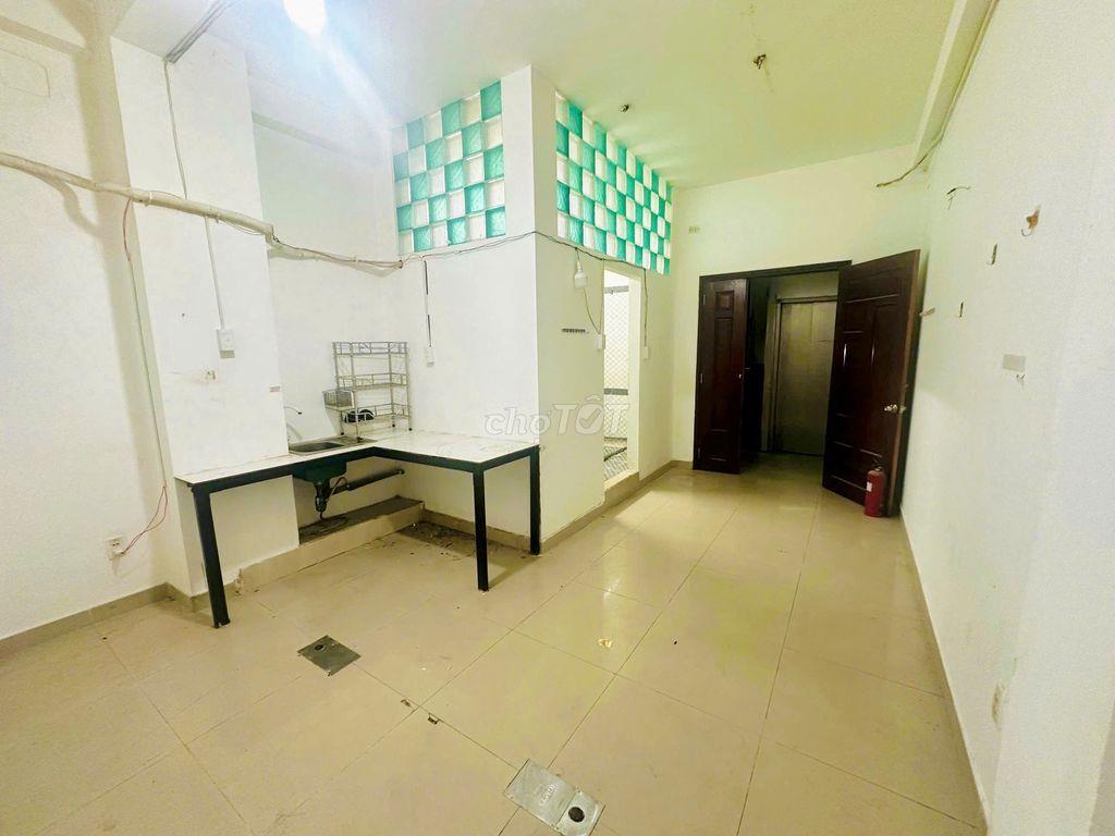 Studio 1 Phòng ngủ , 1 phòng bếp , 1 wc