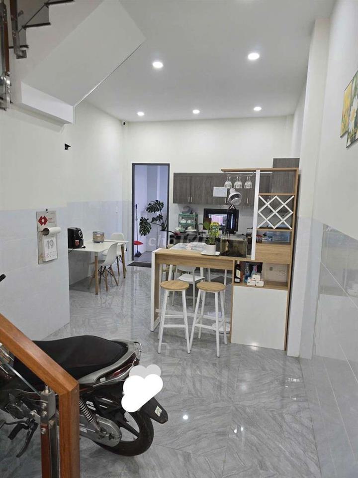 Cho thuê phòng trọ gần trường ĐH Nguyễn Tất Thành, CĐ Điện Lực, Q12