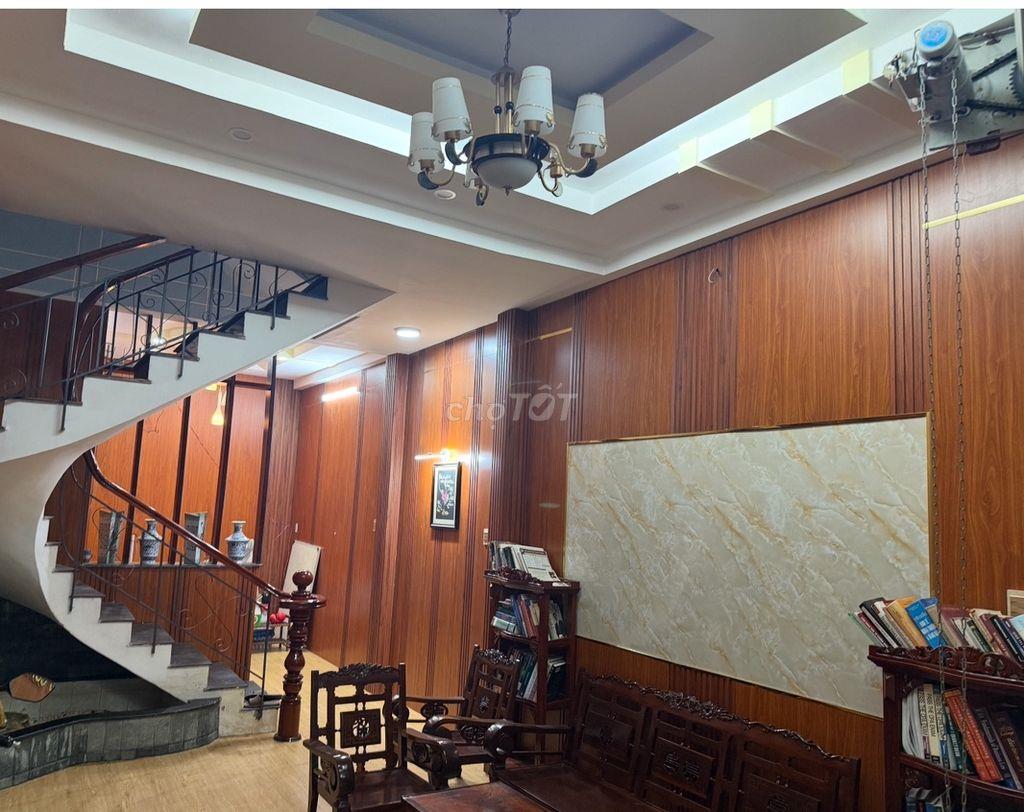 Chính chủ nhà gần Đầm Sen giảm mạnh cho người mua thiện chí