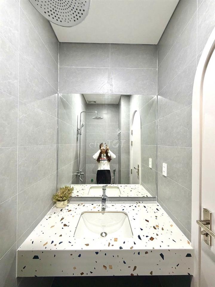 NEW 99% STUDIO KHUÊ MỸ SIÊU XINH 