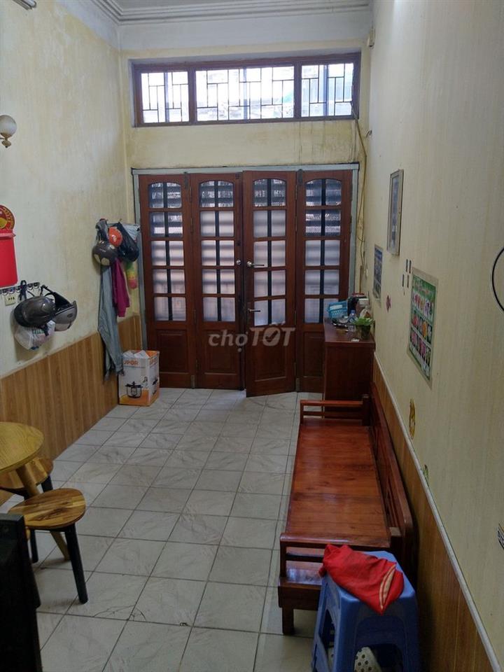 Cho thuê NR 3PN, 2WC, 22m2 x 3 tầng tại Ngõ 218, Chợ Khâm Thiên