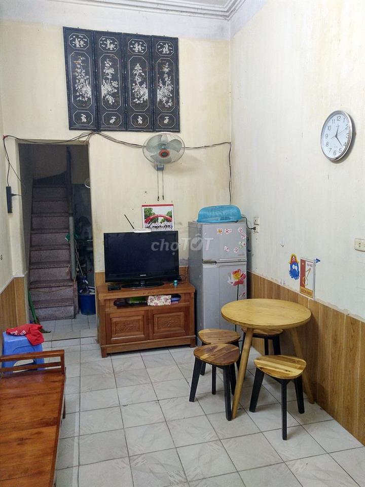 Cho thuê NR 3PN, 2WC, 22m2 x 3 tầng tại Ngõ 218, Chợ Khâm Thiên