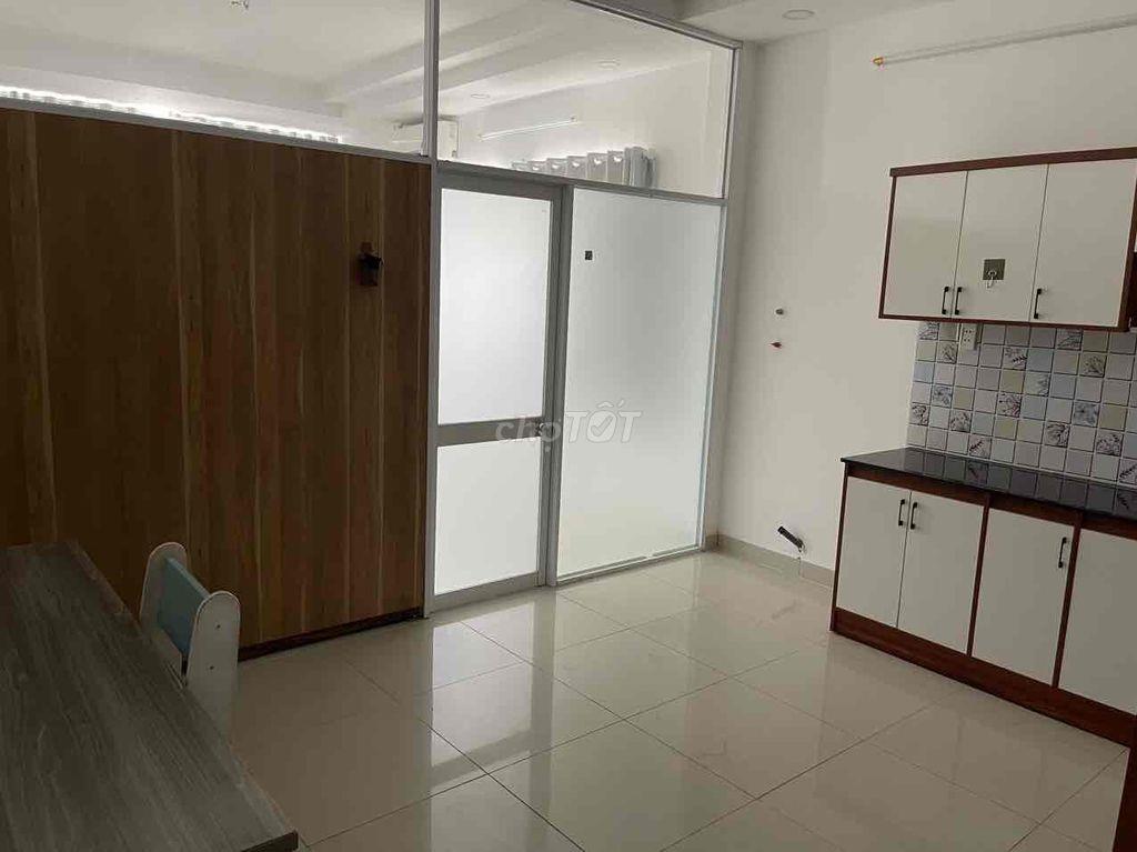 [TÌM NỮ Ở GHÉP] - PHÒNG RỘNG 40M2, CỬA SỔ TO, GIỜ GIẤC TỰ DO TẠI BÌNH