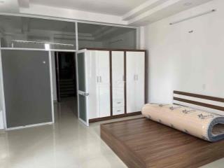 [TÌM NỮ Ở GHÉP] - PHÒNG RỘNG 40M2, CỬA SỔ TO, GIỜ GIẤC TỰ DO TẠI BÌNH