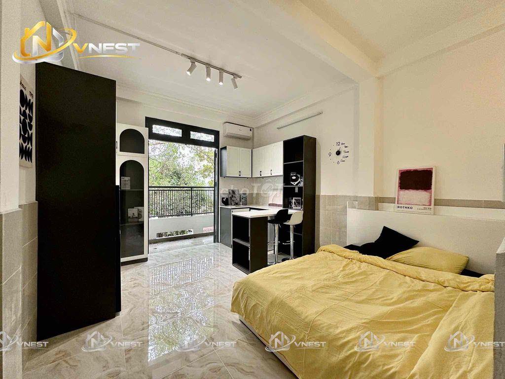Studio ban công tiện nghi ngay út tịch - cộng hoà