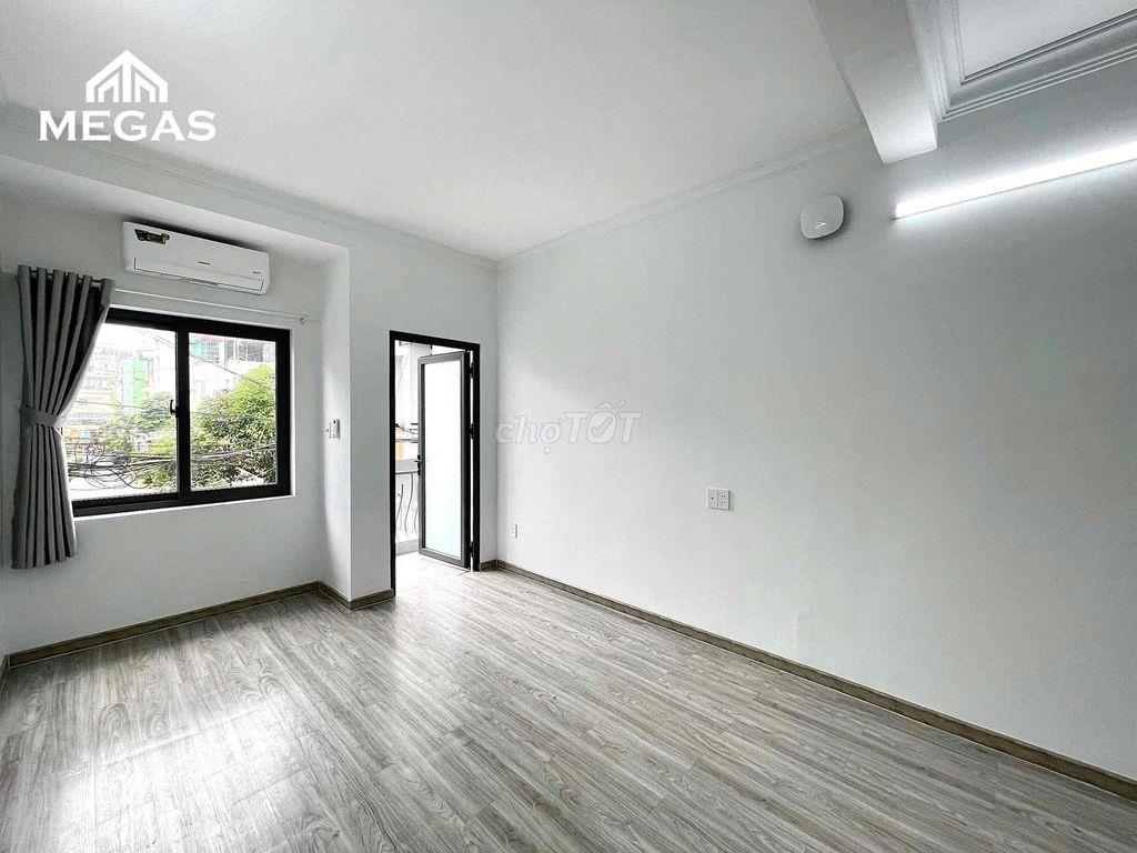 Studio ban công gần Quận 10