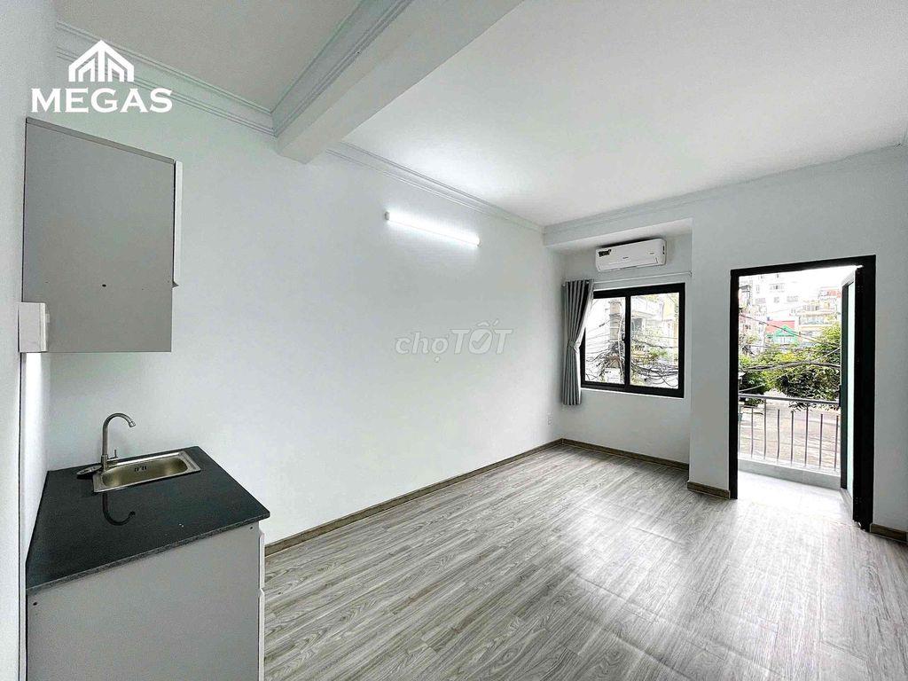 Studio ban công gần Quận 10