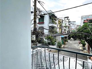 Studio ban công gần Quận 10
