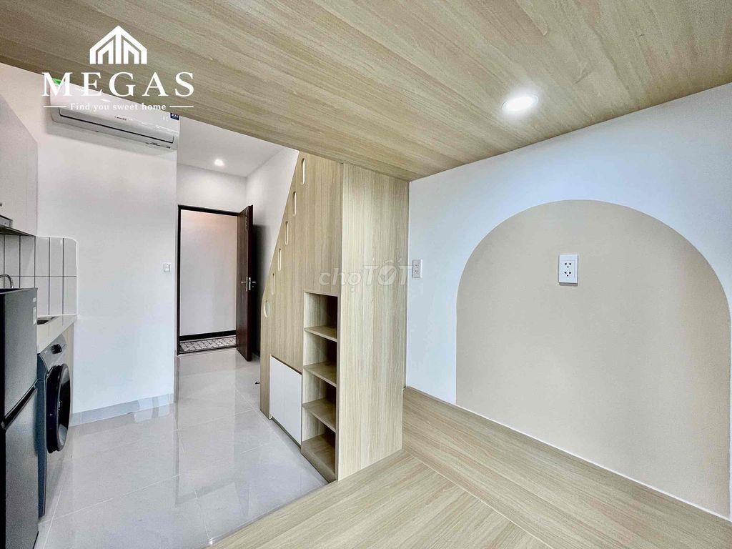 Studio ban công ngay Âu Cơ Lạc Long Quân